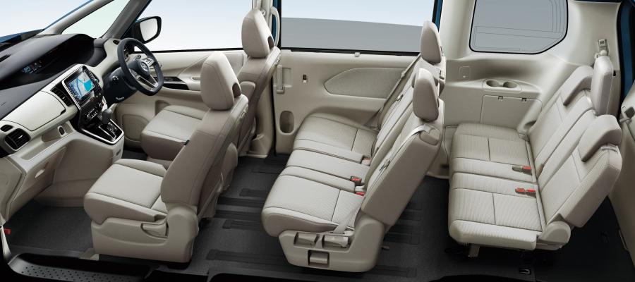 Интерьер Nissan Serena (C27) 2016 года  (фото 4 из 9)